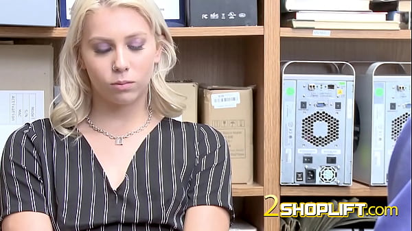 AMATEUR hardcore sex with dirty blonde in GUARD’S OFFICE