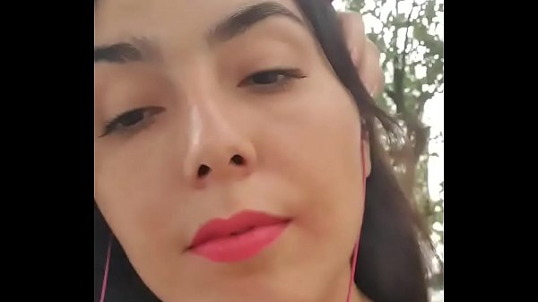 Aventura no uber…. mimi fica com tesao paseiando pela rua pede um uber e faz de td com ele. Onlyfans: bolivianamimi